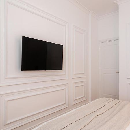 Elegant Apartment A Breath Away From The Acropolis เอเธนส์ ภายนอก รูปภาพ