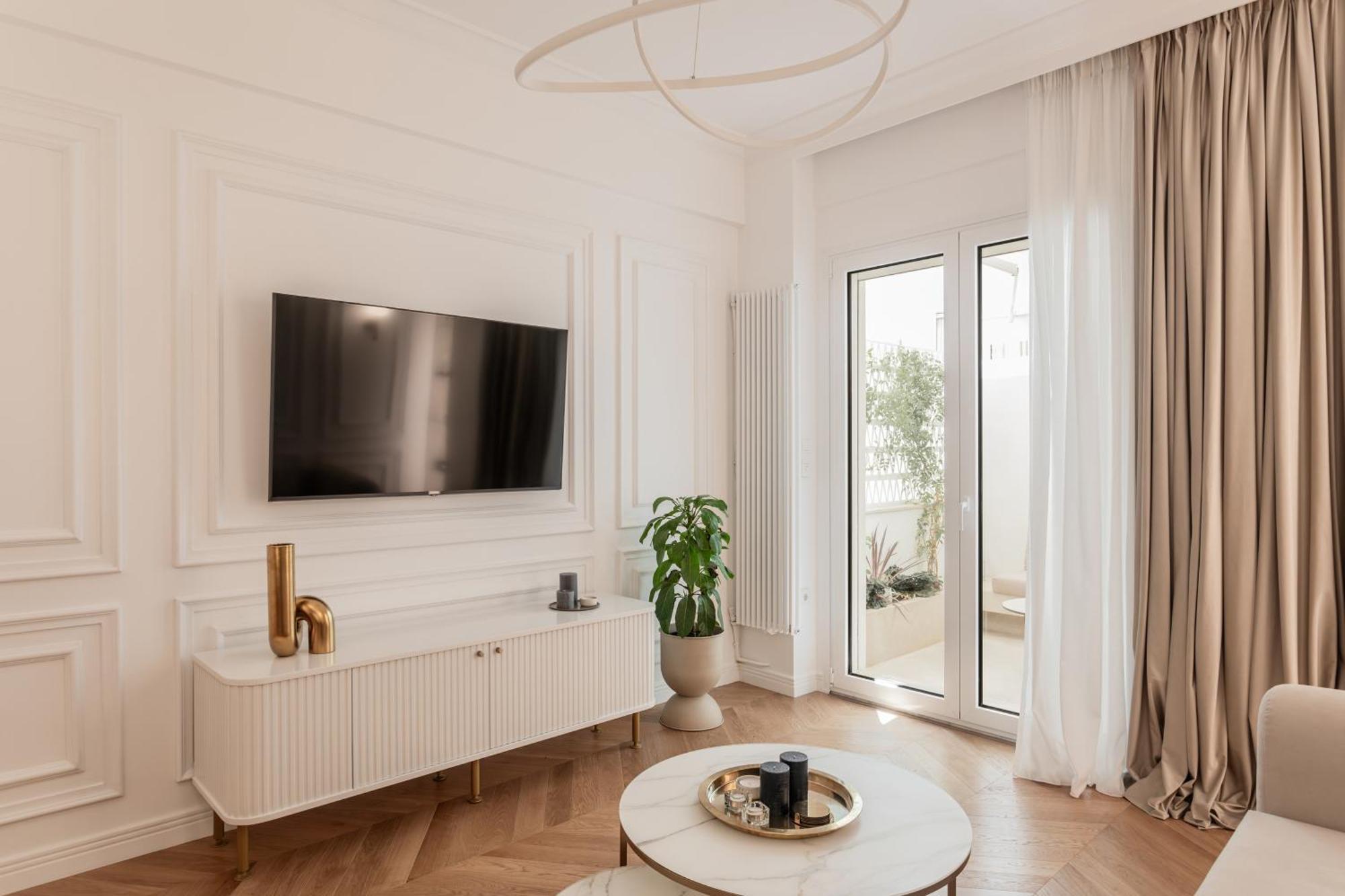 Elegant Apartment A Breath Away From The Acropolis เอเธนส์ ภายนอก รูปภาพ
